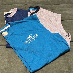 Hollister Men's Blue and Gray Long Sleeve Tees